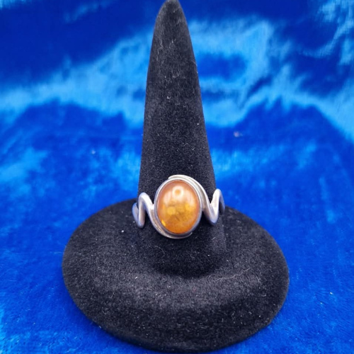 Ring size N Amber