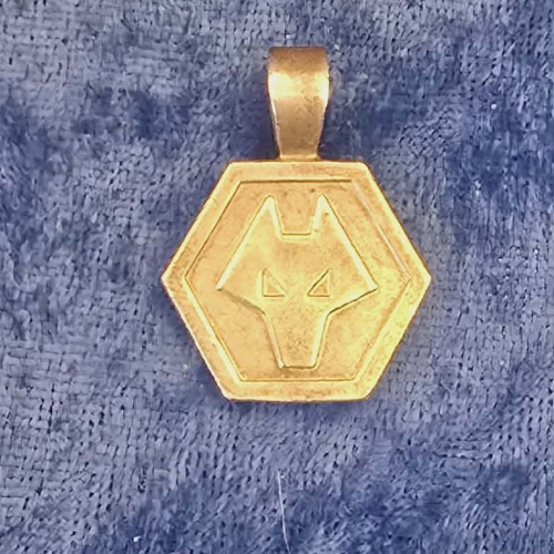 pendant wolves 