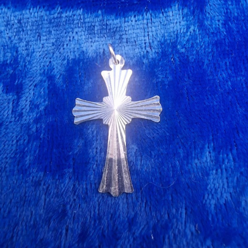 Cross Pendant 32