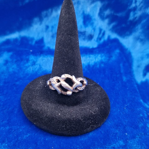 Ring size O 1/2  Lovers' Knot